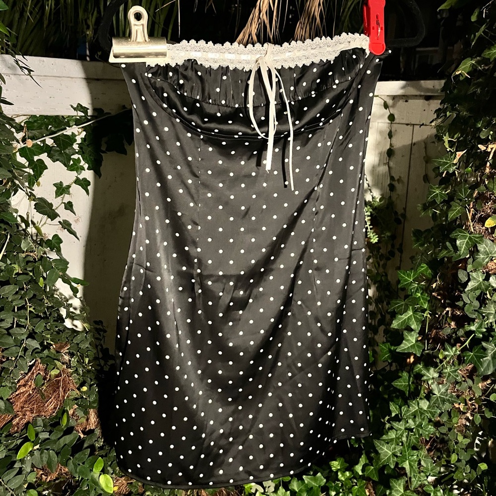 Polka dot strapless dress